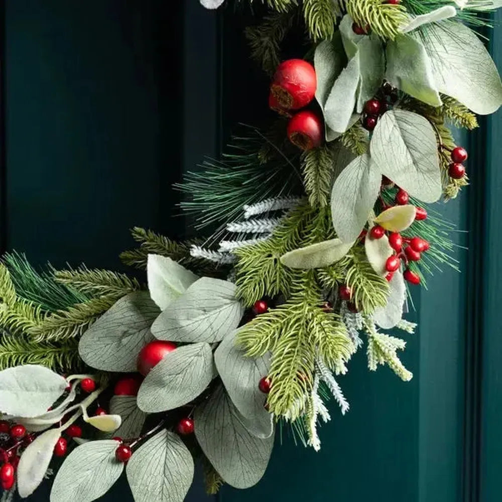 Roschip Berry Eucalyptus Wreath