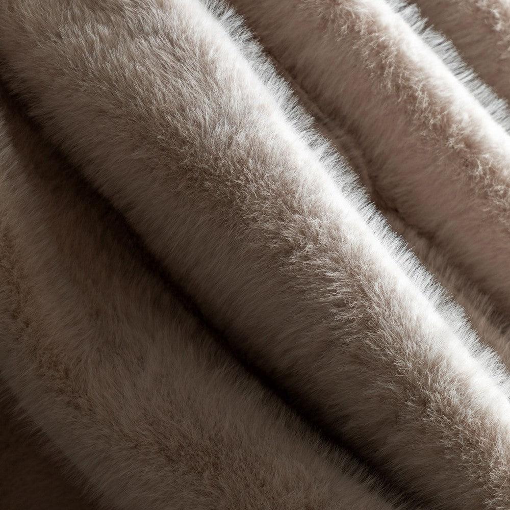 Maple Faux Fur Throw Large