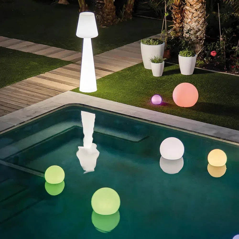 Poolside 4x Spheres & 1x Lamp Pack