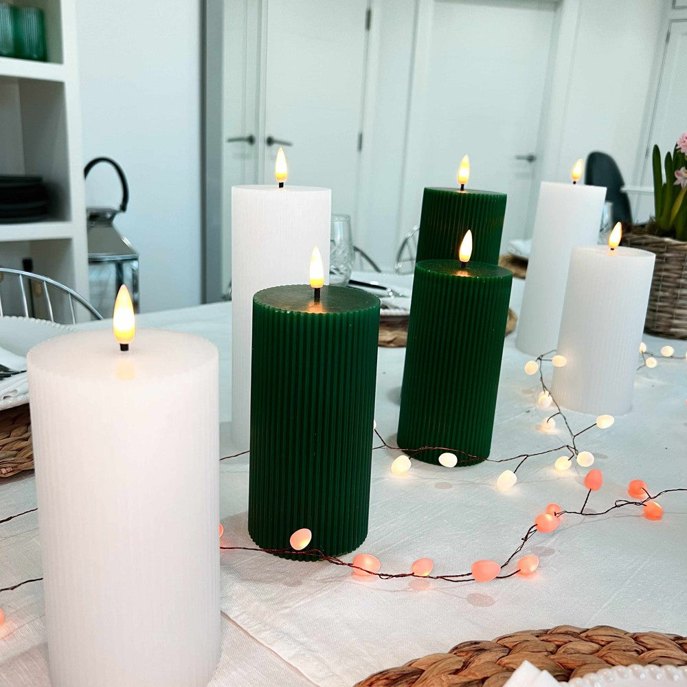 x8 Ribbed Candles White/ Green