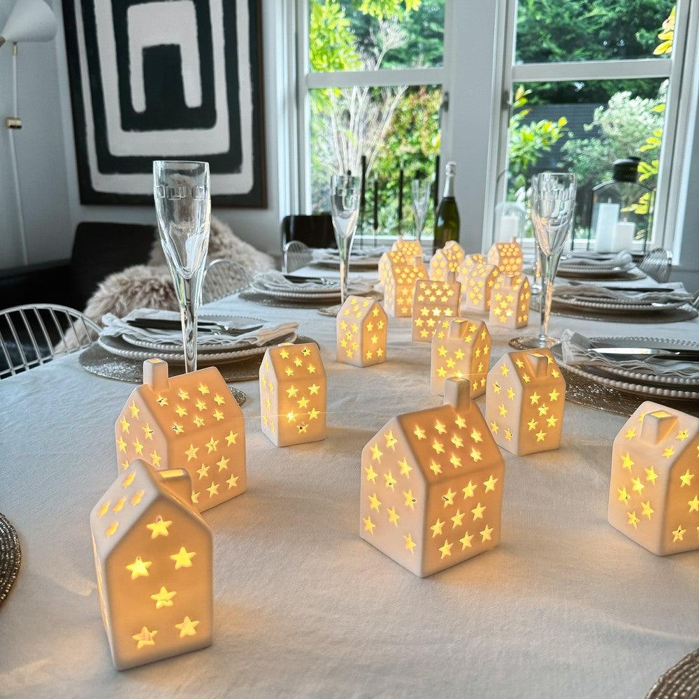 6x Starburst Table Lamps & 18x Ceramic House Lights