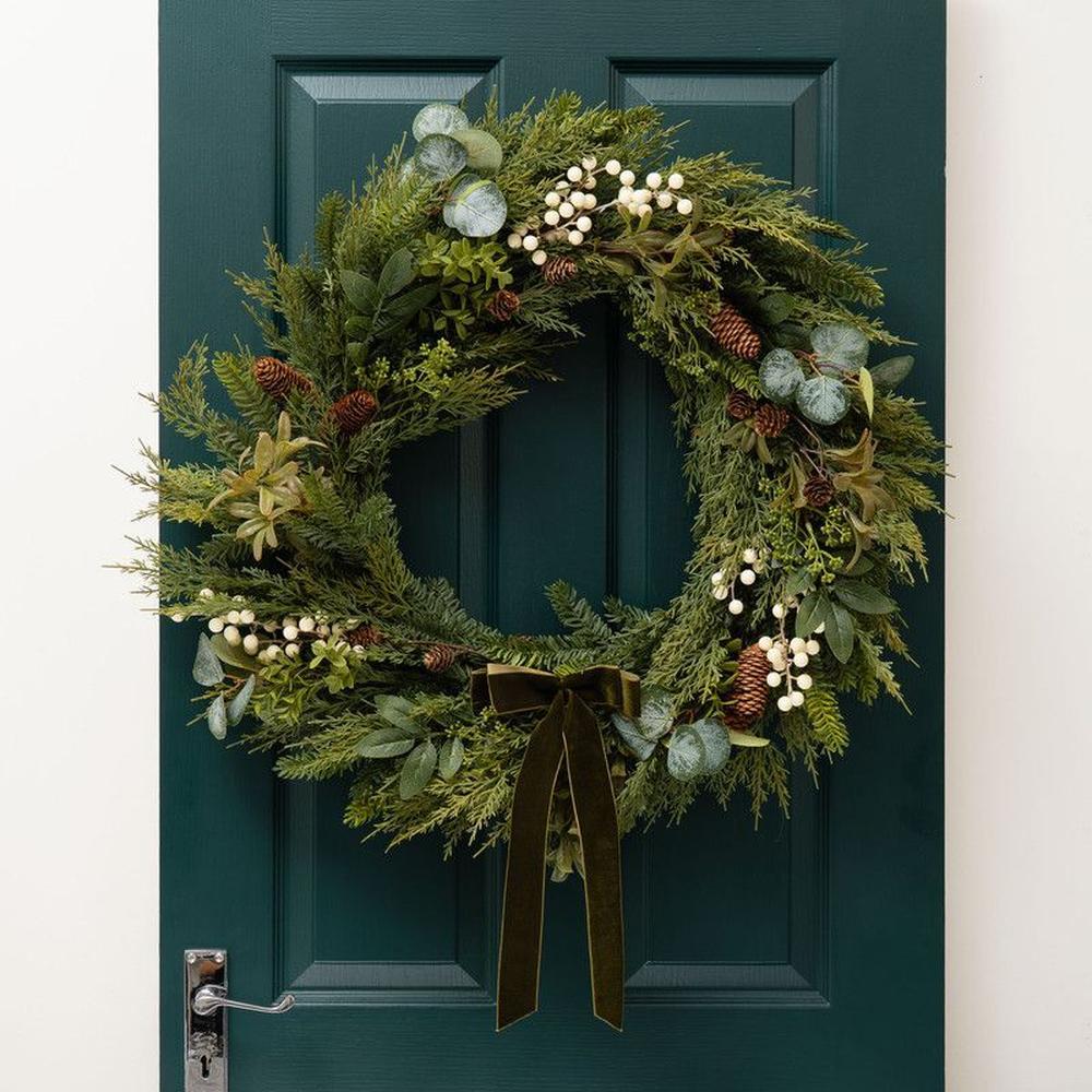 Oversized Velvet Wreath Bow