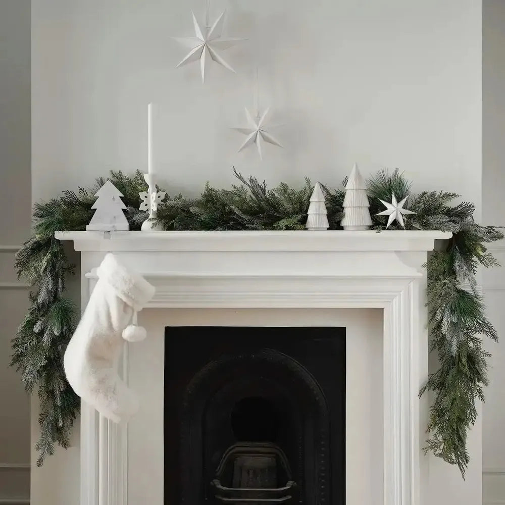 Snowy Foliage Christmas Garland